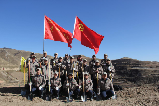 有一種奉獻(xiàn)叫“五四精神”，有一種擔(dān)當(dāng)叫“青年突擊隊(duì)”